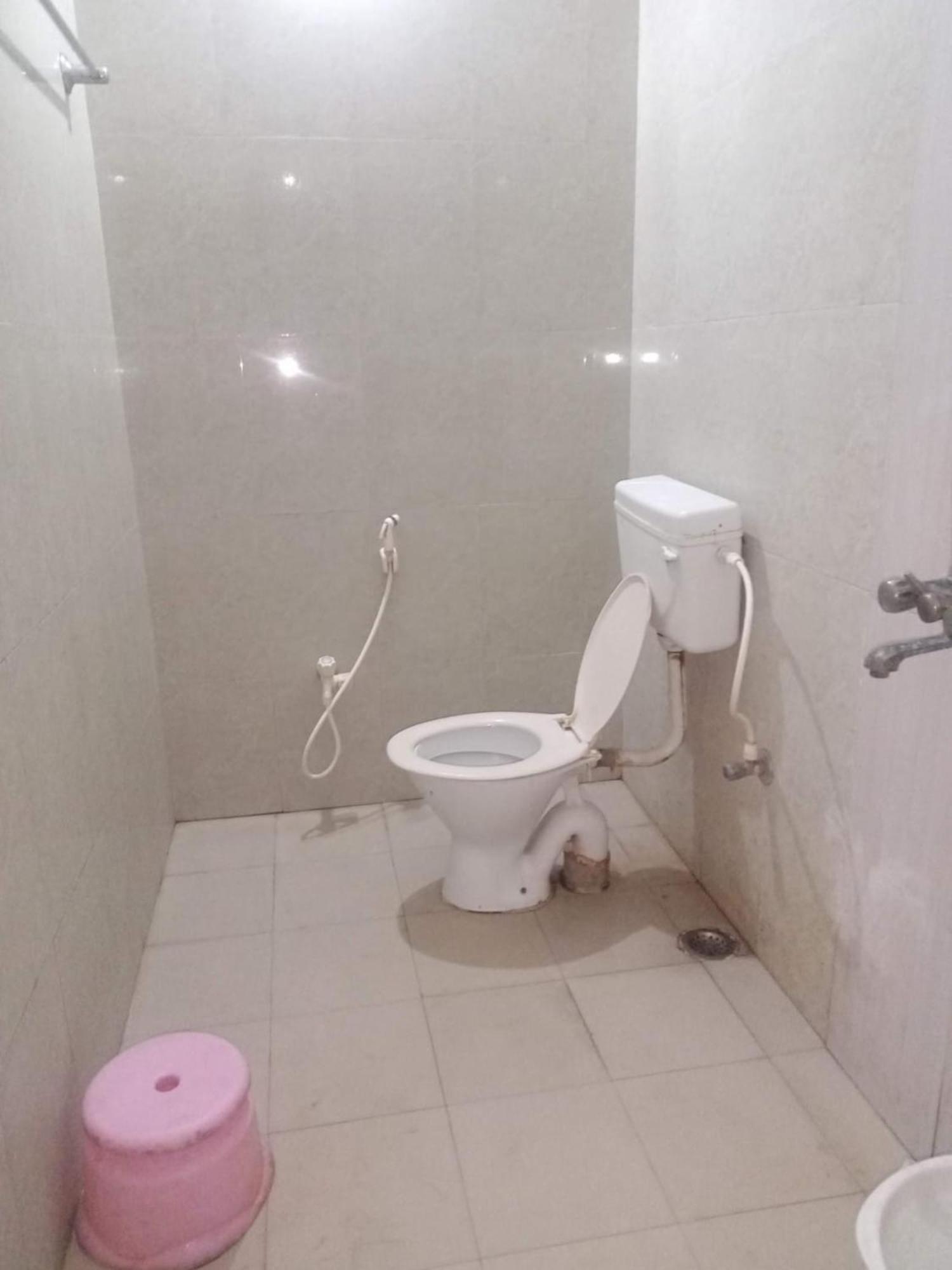 Hotel D2 Holiday Inn -Near Niladri Sea Beach - Puri - Official Verified Luaran gambar