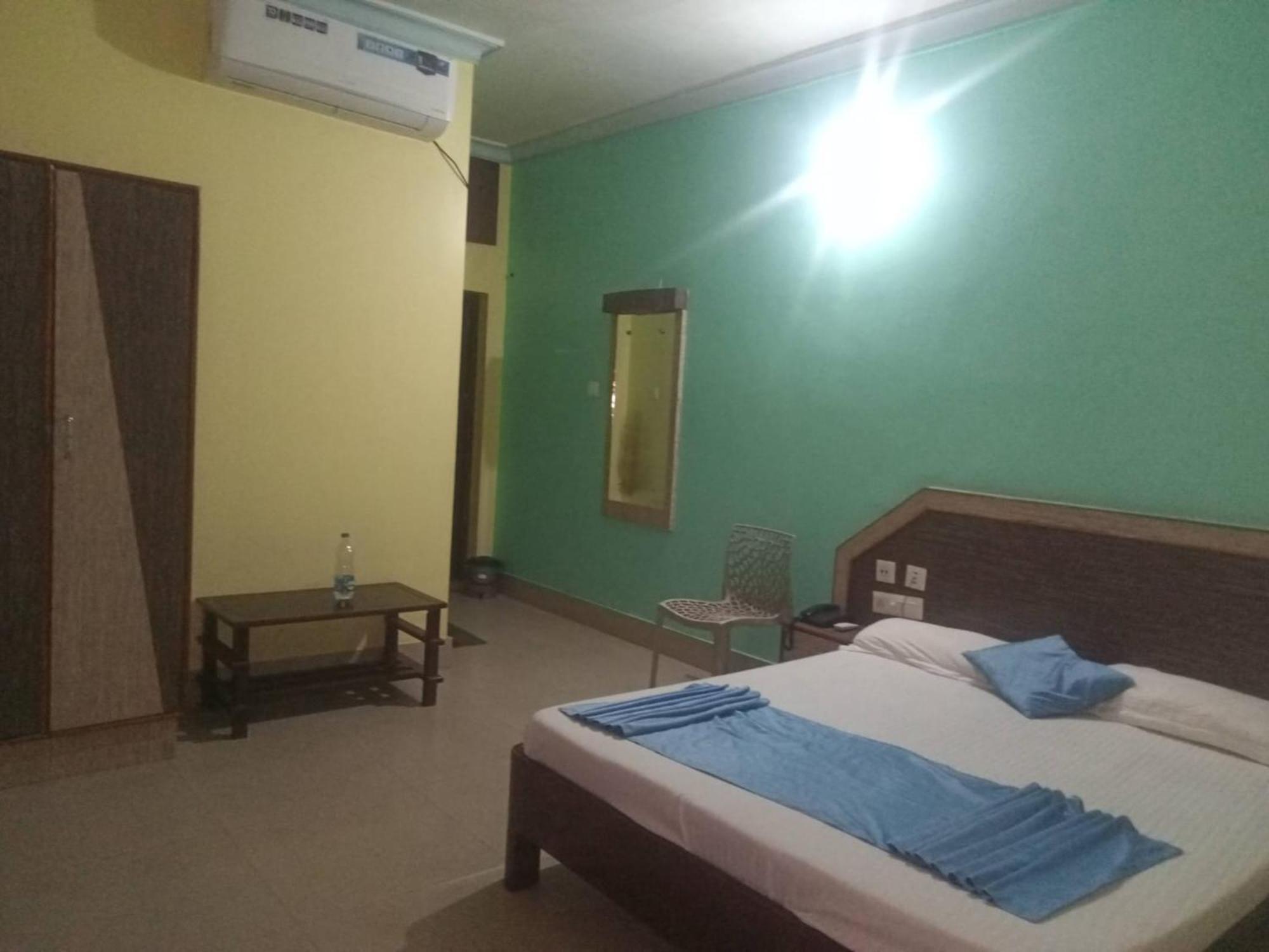 Hotel D2 Holiday Inn -Near Niladri Sea Beach - Puri - Official Verified Luaran gambar