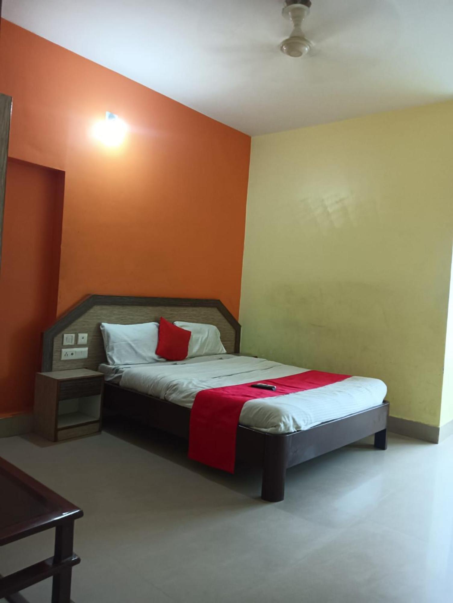 Hotel D2 Holiday Inn -Near Niladri Sea Beach - Puri - Official Verified Luaran gambar
